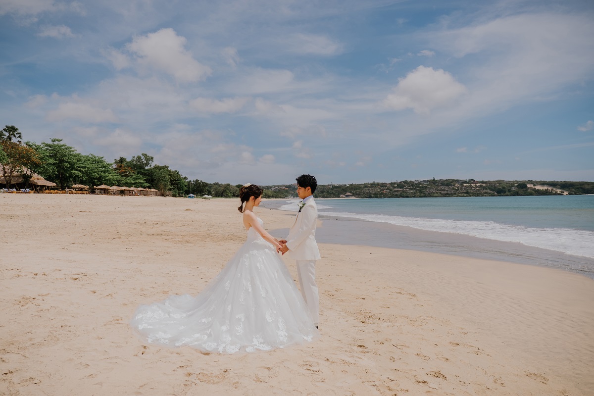 Authentique オーセンティック　オリジナルドレス　ウェディングドレス　Weddingdress フラワー刺繍　Aライン