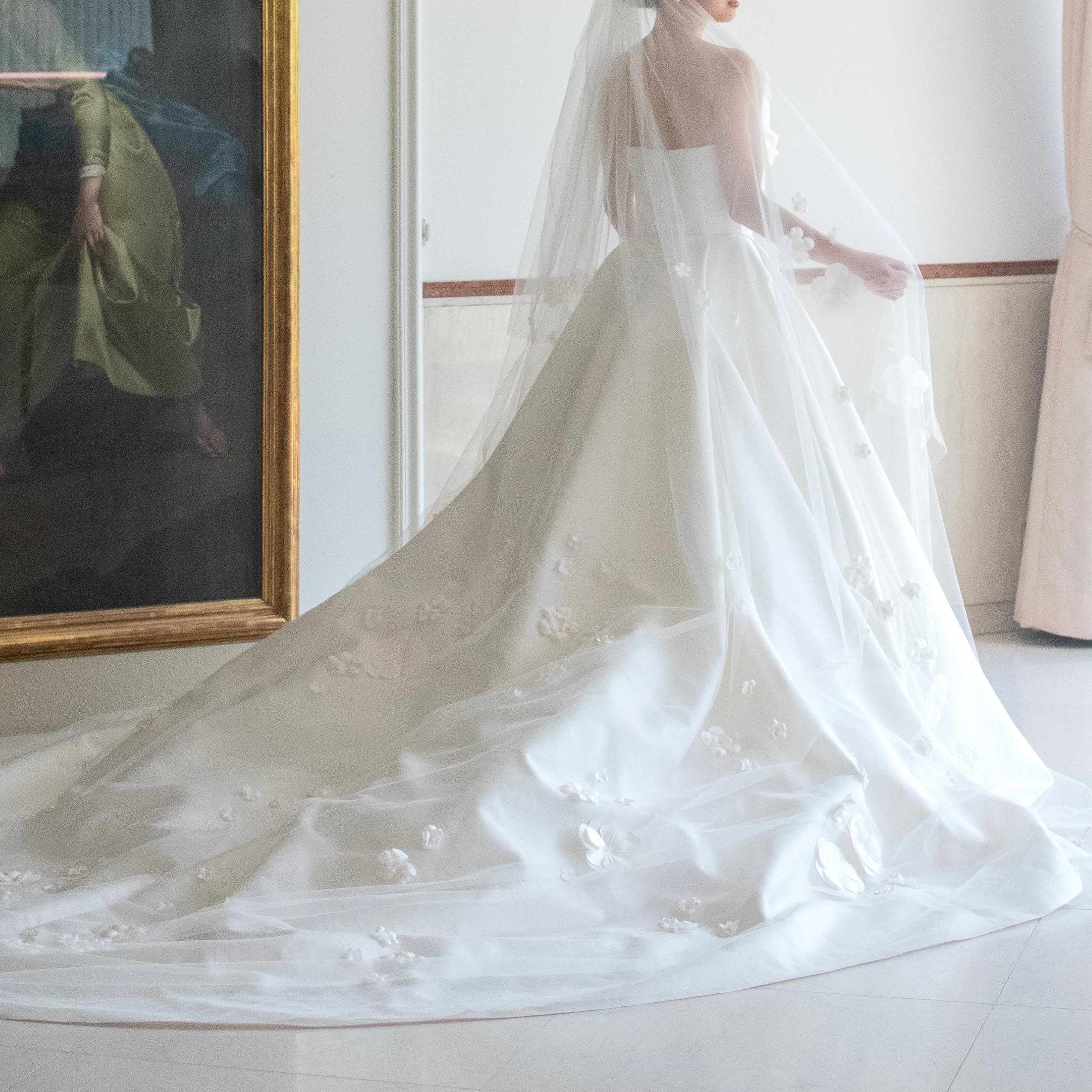 Elie Saab　エリー・サーブ　Wedding dress　ウェディングドレス　ミカドシルク　ビックボウ　リボン