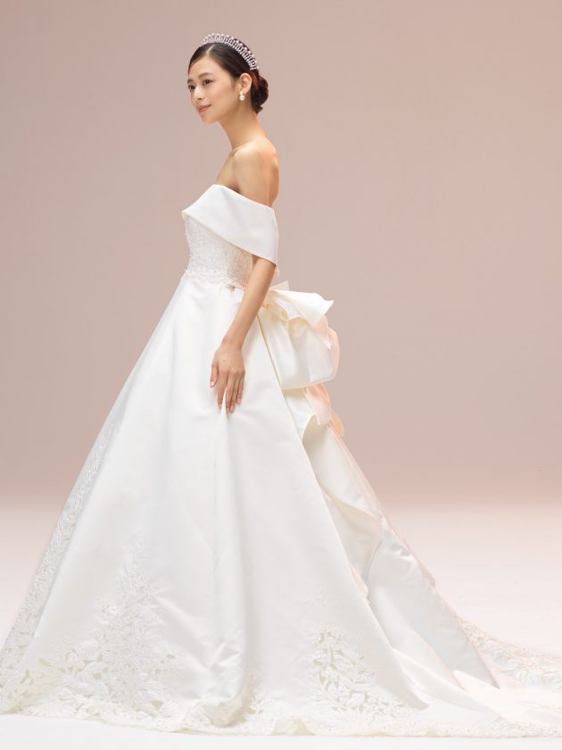 ドレス詳細（SARAH（サラ））｜esum（エスム）｜Wedding Dress